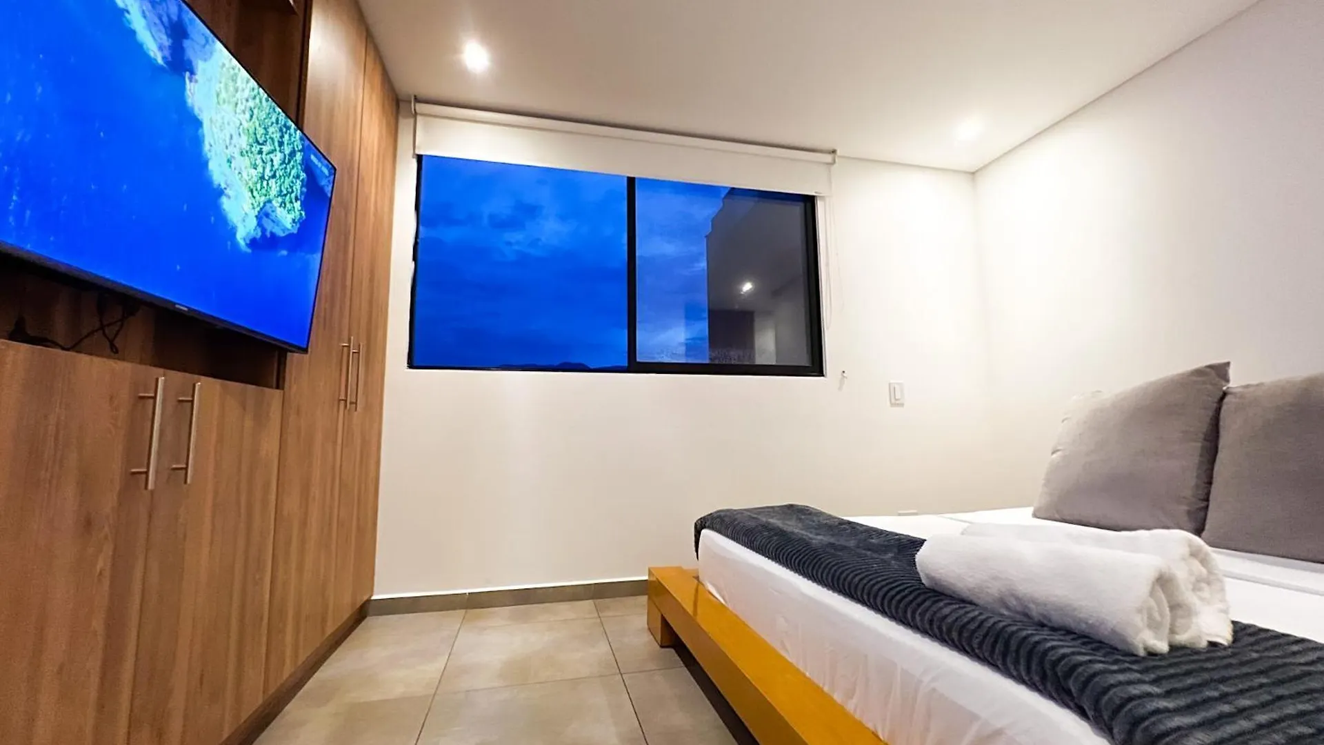Edificio Nuevo Lujoso Ascensor Directo 5 99 Tower Appartement Medellín